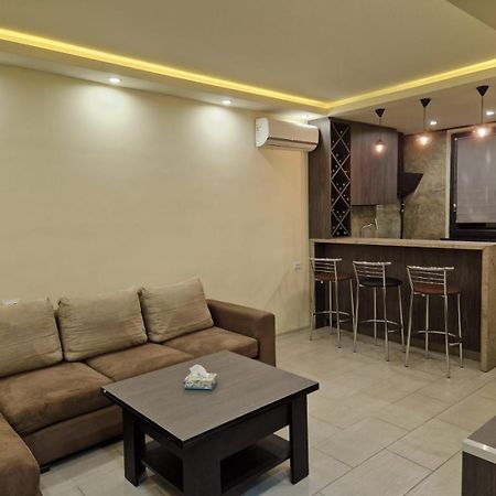 Comfortable Apartment In The Centre Of Yerevan 002 Kültér fotó
