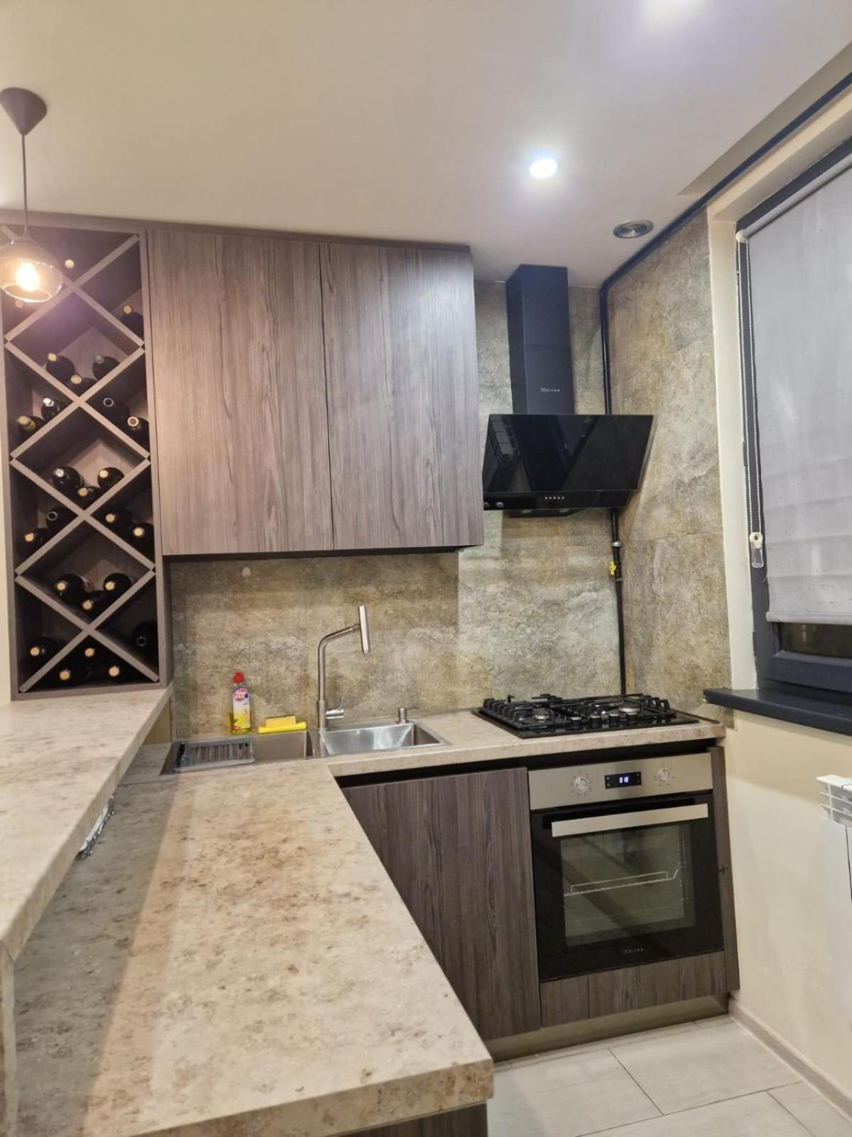 Comfortable Apartment In The Centre Of Yerevan 002 Kültér fotó