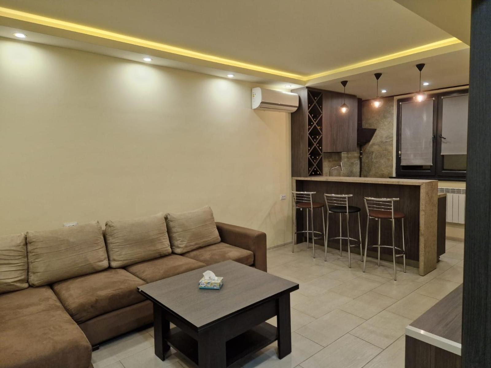 Comfortable Apartment In The Centre Of Yerevan 002 Kültér fotó